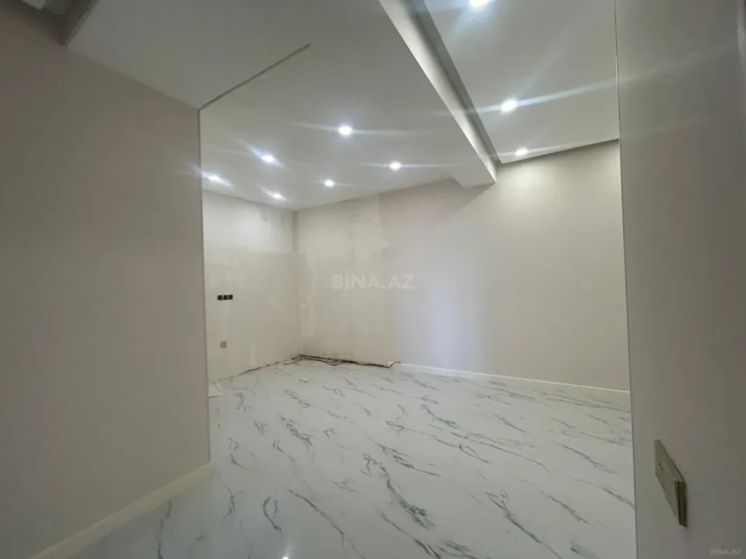 Satılır 3 otaqlı mənzil 133 m²