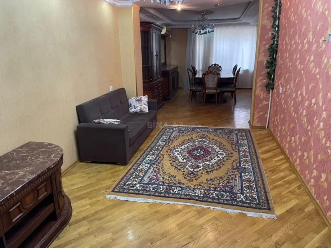 Satılır 4 otaqlı mənzil 70 m²