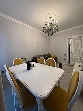 Kirayə verilir 2 otaqlı mənzil 50 m²