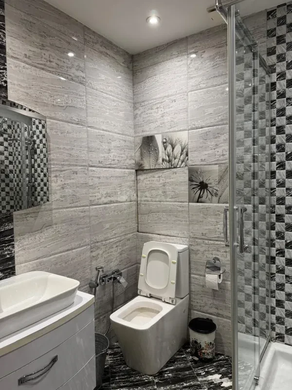 Satılır 4 otaqlı mənzil 150 m²
