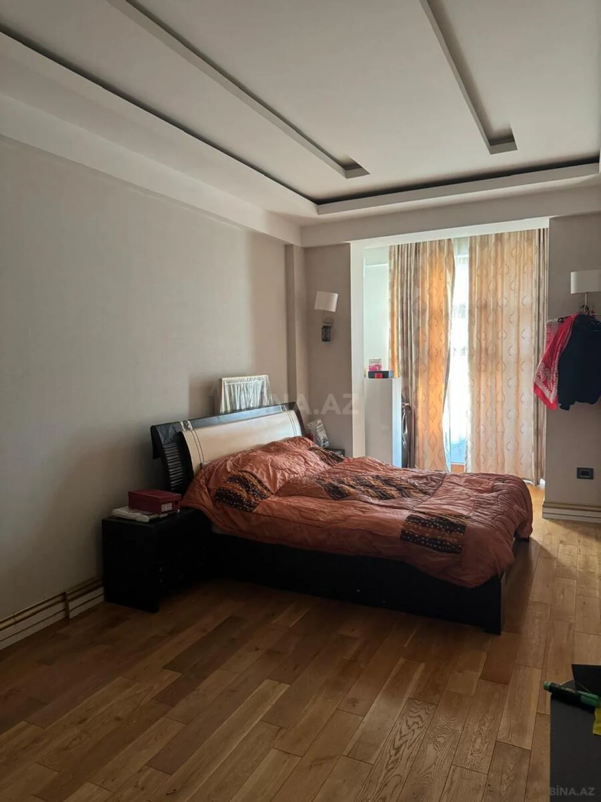 Satılır 4 otaqlı mənzil 150 m²