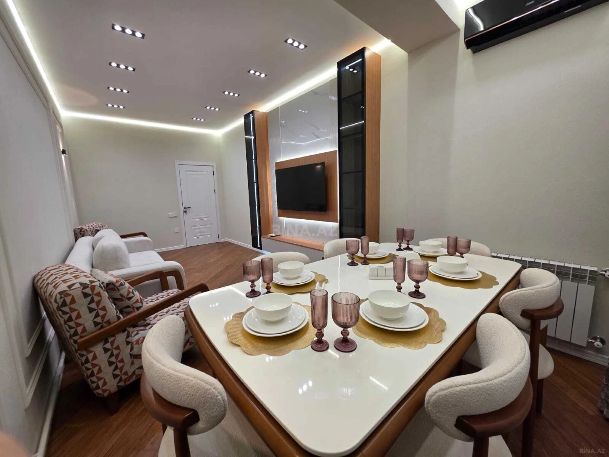 Satılır 2 otaqlı mənzil 70 m²