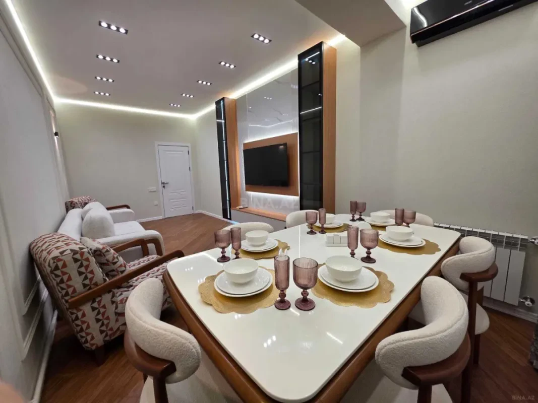 Satılır 2 otaqlı mənzil 70 m²