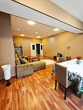 Satılır 3 otaqlı mənzil 115 m²