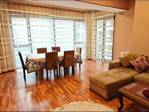 Satılır 3 otaqlı mənzil 115 m²
