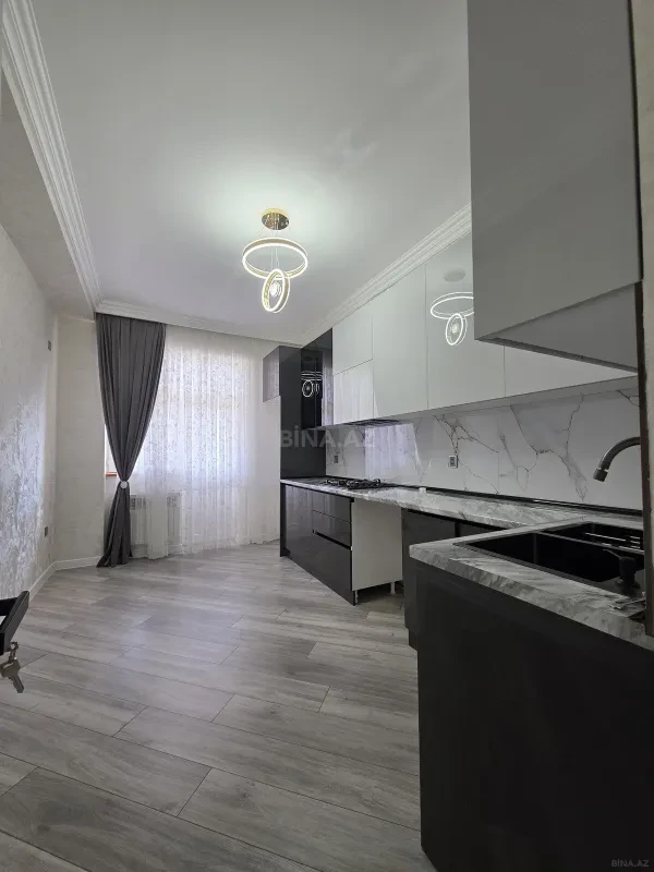 Satılır 2 otaqlı mənzil 92 m²
