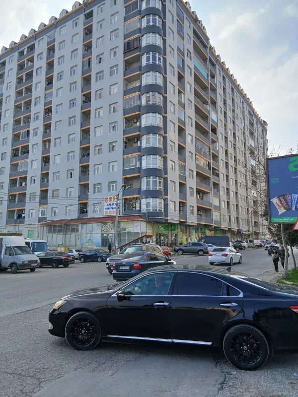 Satılır 1 otaqlı mənzil 52.5 m²