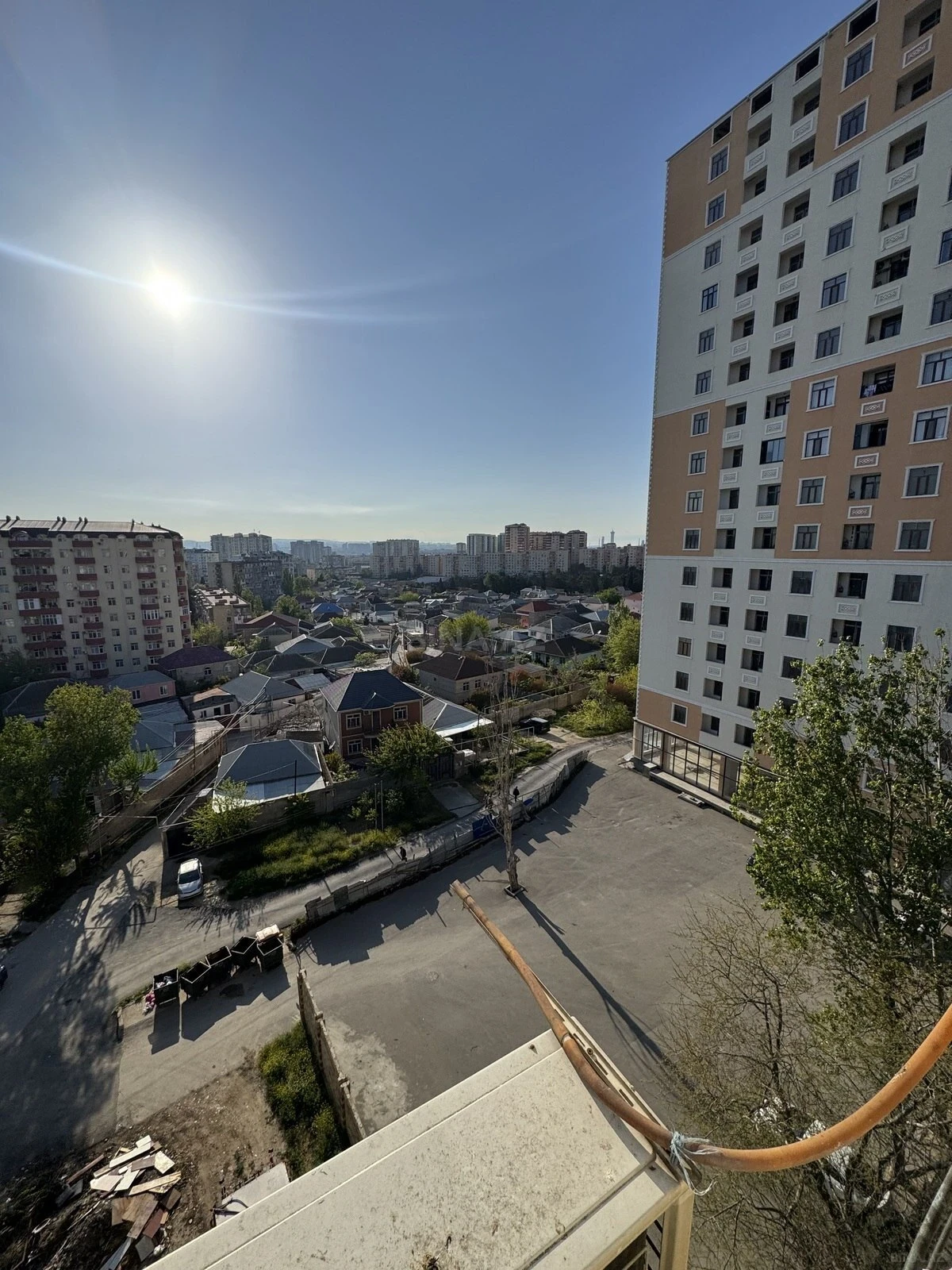 Satılır 4 otaqlı mənzil 120 m²