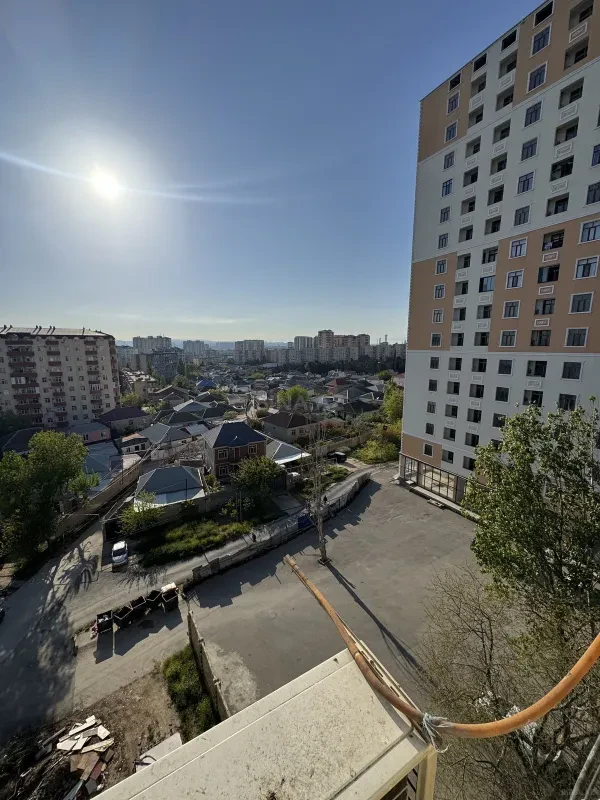 Satılır 4 otaqlı mənzil 120 m²