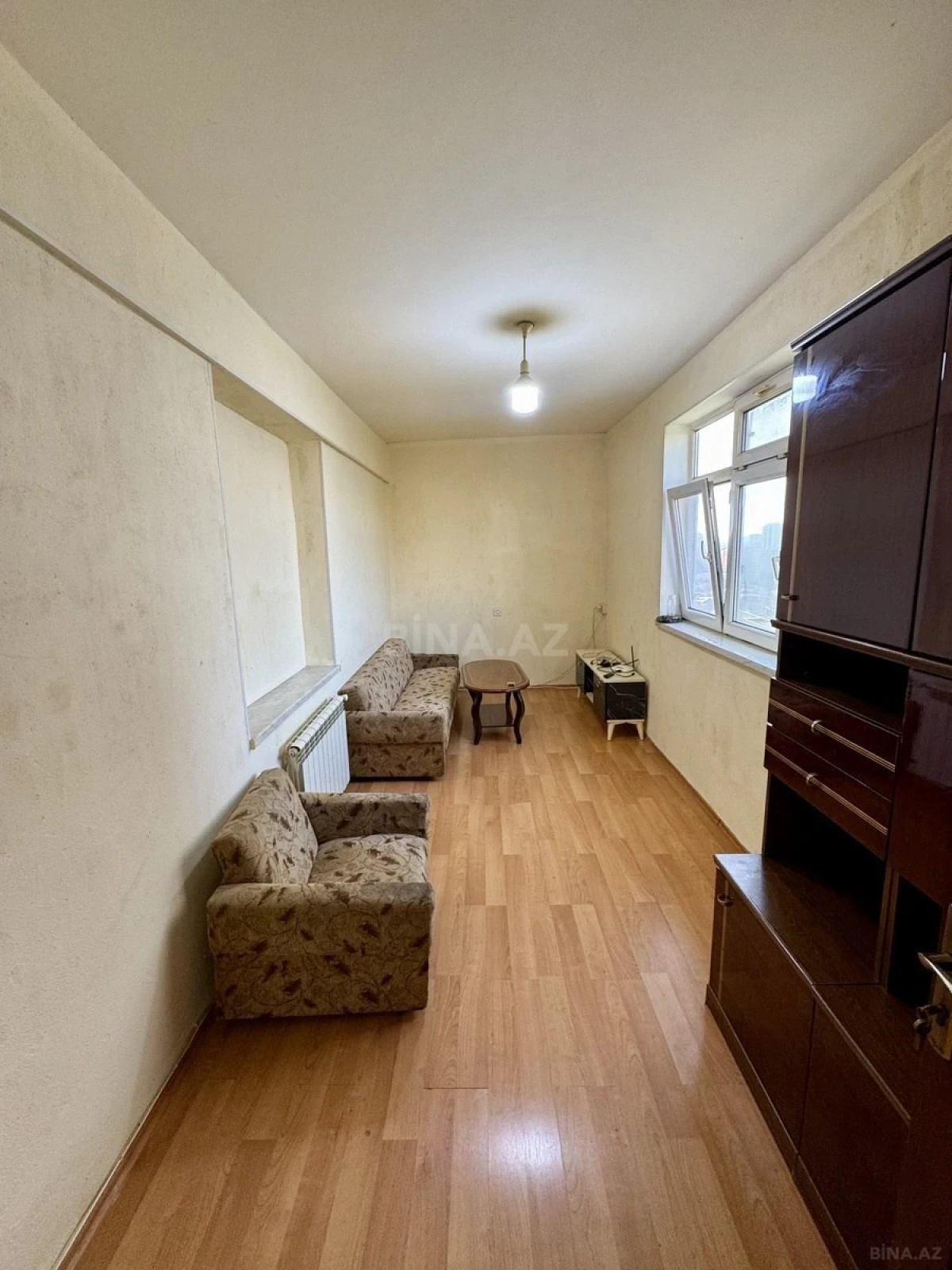 Satılır 4 otaqlı mənzil 120 m²