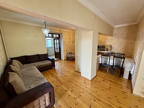 Satılır 4 otaqlı mənzil 120 m²