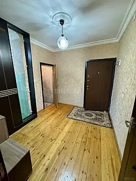 Satılır 4 otaqlı mənzil 120 m²