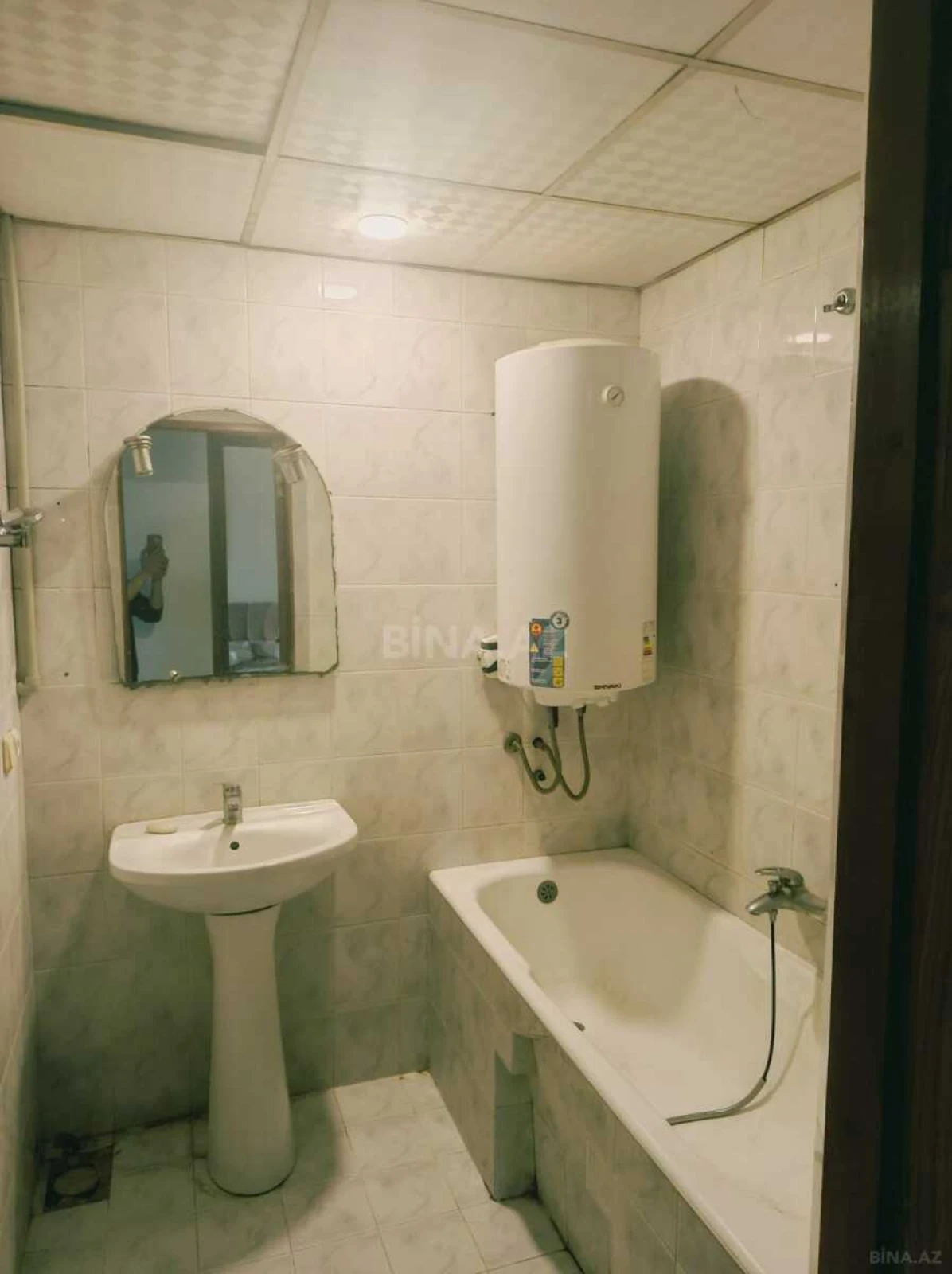Kirayə verilir 4 otaqlı mənzil 100 m²