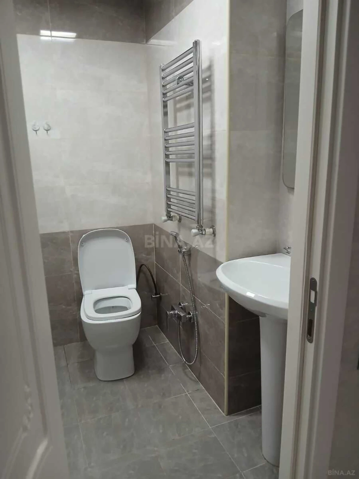 Kirayə verilir 2 otaqlı mənzil 60 m²