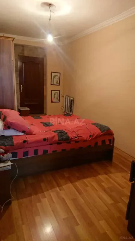 Kirayə verilir 3 otaqlı mənzil 130 m²