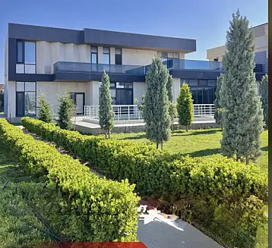 Satılır 8 otaqlı həyət evi 600 m² — Bakı, Şüvəlan 8 otaq 600.00 m²