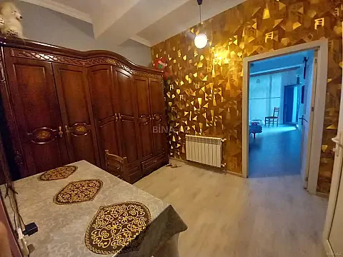 Kirayə verilir 2 otaqlı mənzil 70 m²
