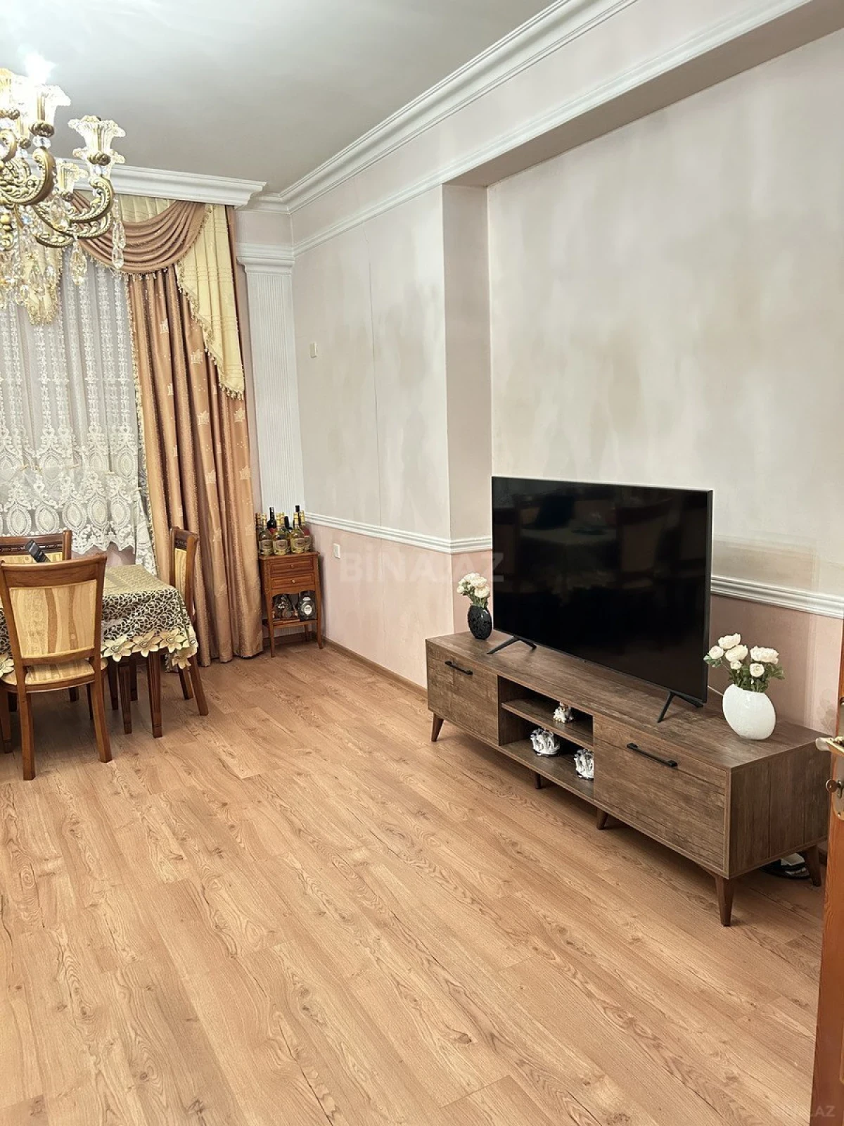 Satılır 2 otaqlı mənzil 105 m²