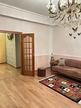 Satılır 2 otaqlı mənzil 105 m²