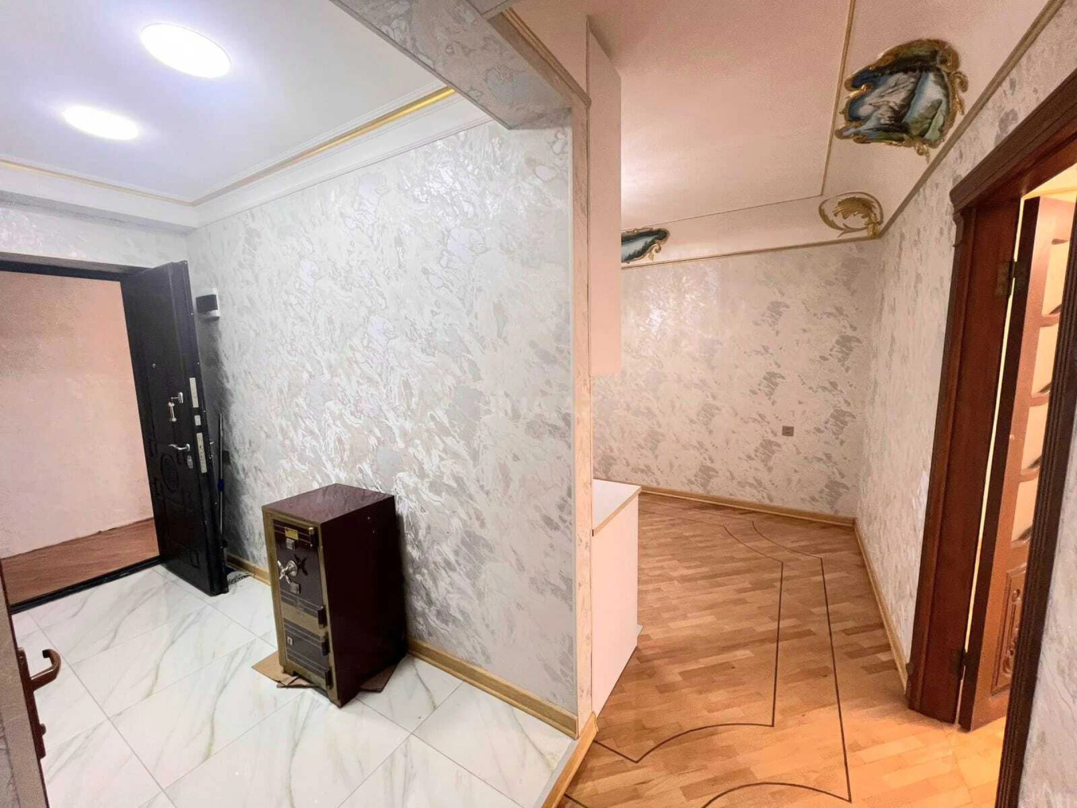 Satılır 2 otaqlı mənzil 61 m²