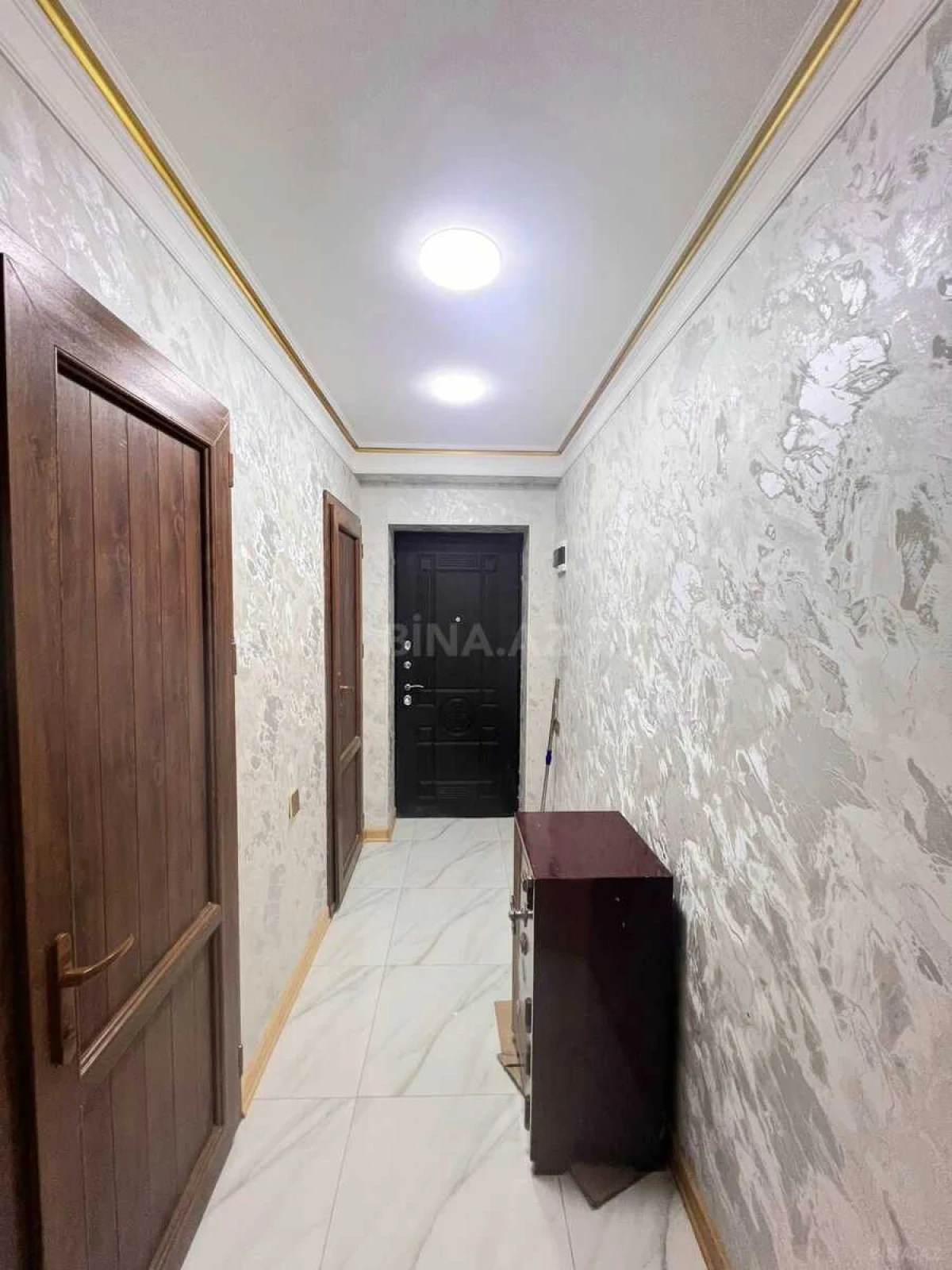 Satılır 2 otaqlı mənzil 61 m²