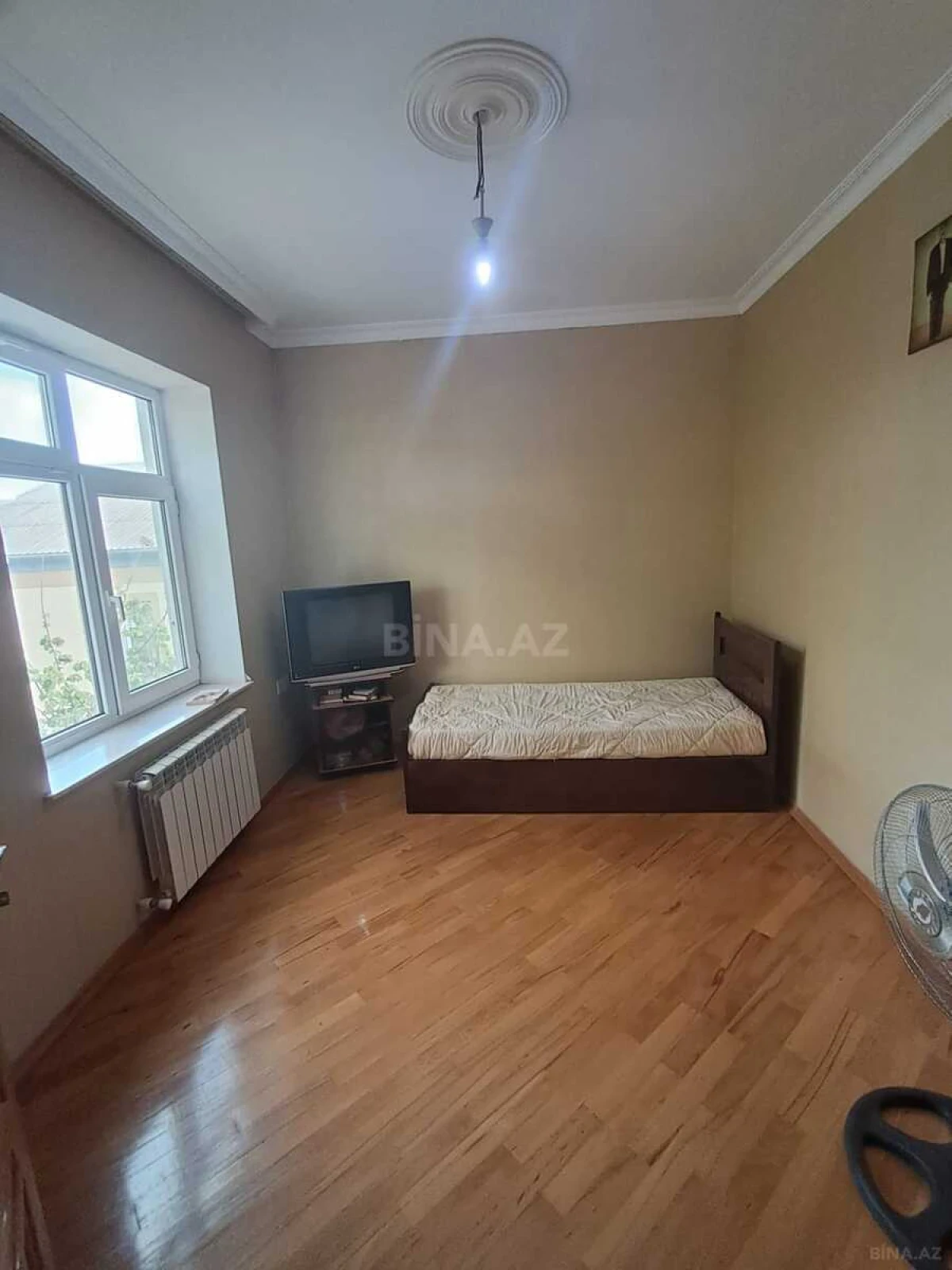 Satılır 6 otaqlı həyət evi 200 m²