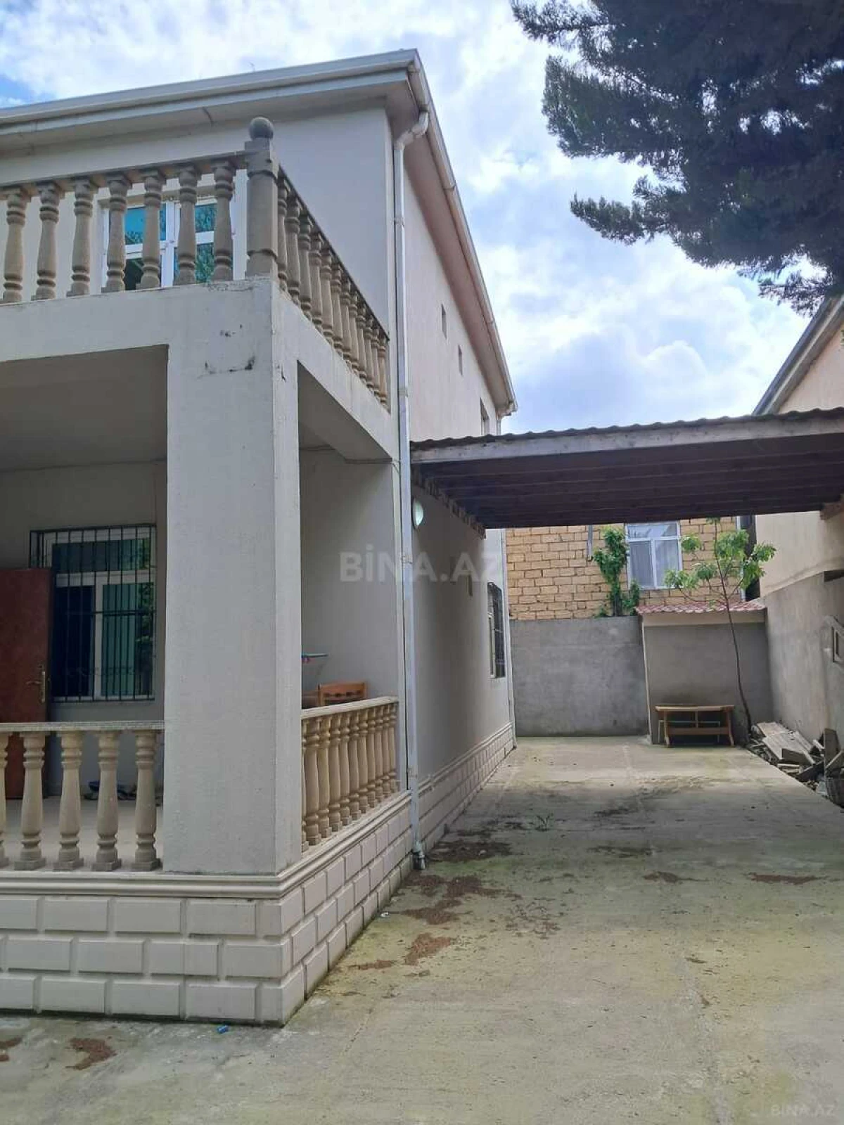 Satılır 6 otaqlı həyət evi 200 m²