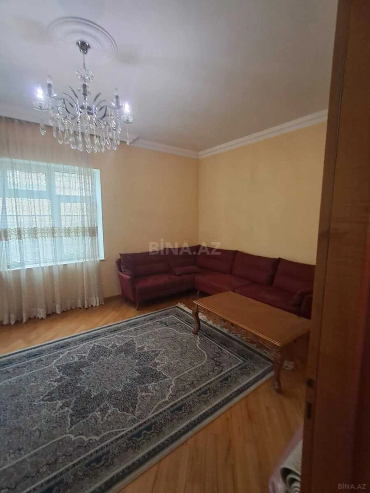 Satılır 6 otaqlı həyət evi 200 m²