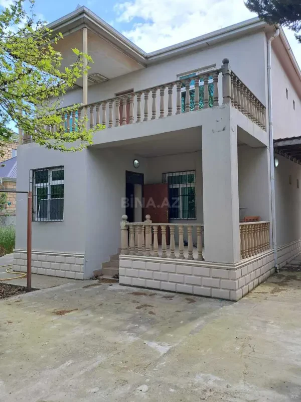 Satılır 6 otaqlı həyət evi 200 m²