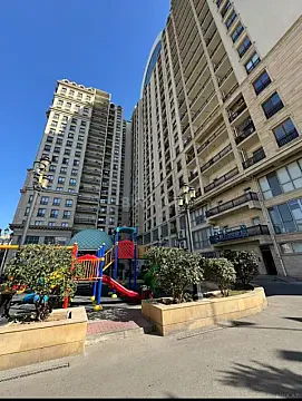 Satılır 2 otaqlı mənzil 107 m² — Bakı 2 otaq 107.00 m²
