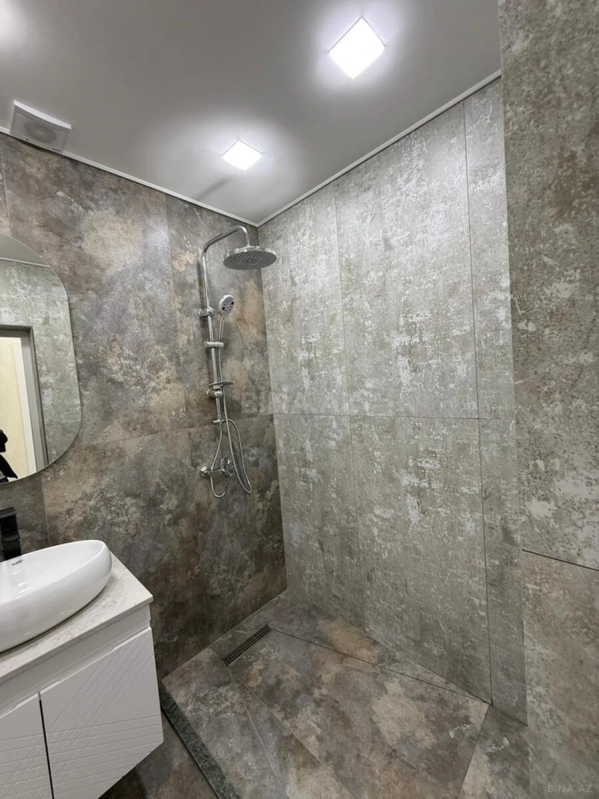 Satılır 3 otaqlı mənzil 70 m²