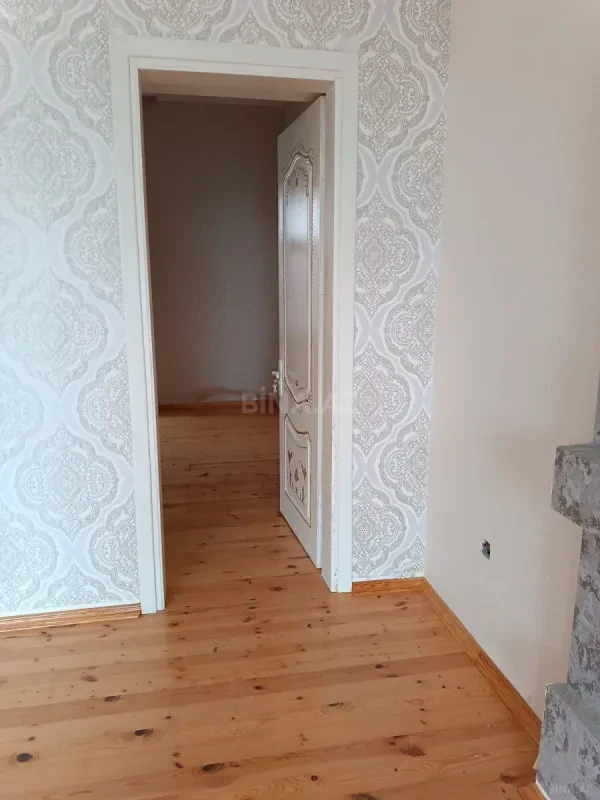 Satılır 4 otaqlı həyət evi 200 m²