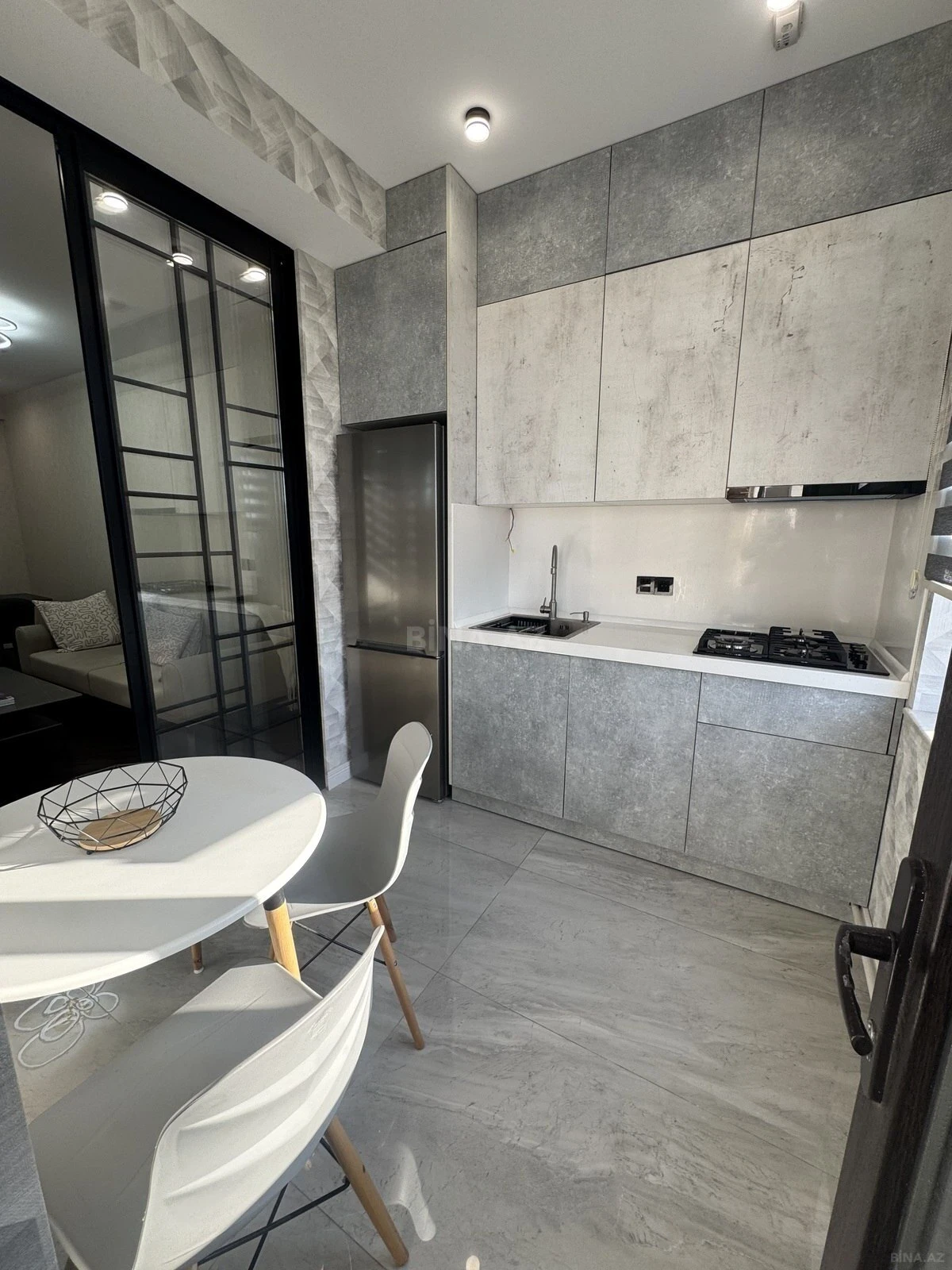 Kirayə verilir 2 otaqlı mənzil 70 m²