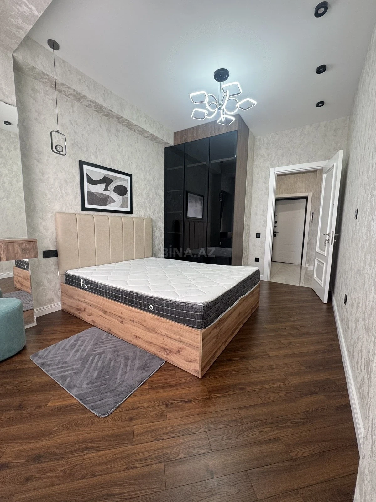 Kirayə verilir 2 otaqlı mənzil 70 m²