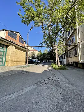 Satılır 2 otaqlı həyət evi 300 m² — Bakı 2 otaq 300.00 m²