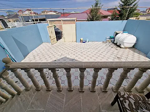 Satılır 4 otaqlı həyət evi 100 m²