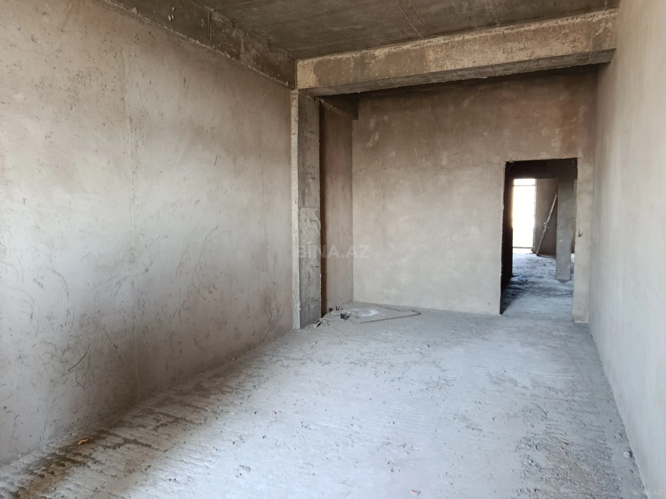 Satılır 2 otaqlı mənzil 125 m²
