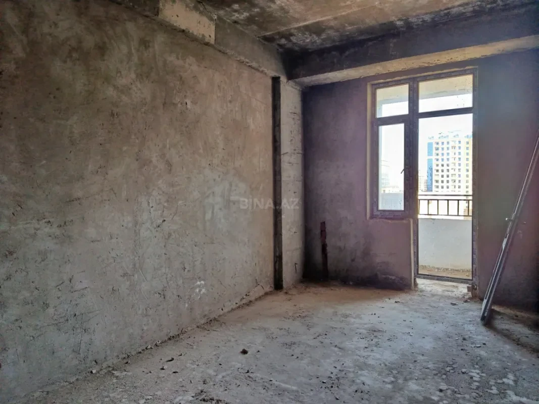 Satılır 2 otaqlı mənzil 125 m²