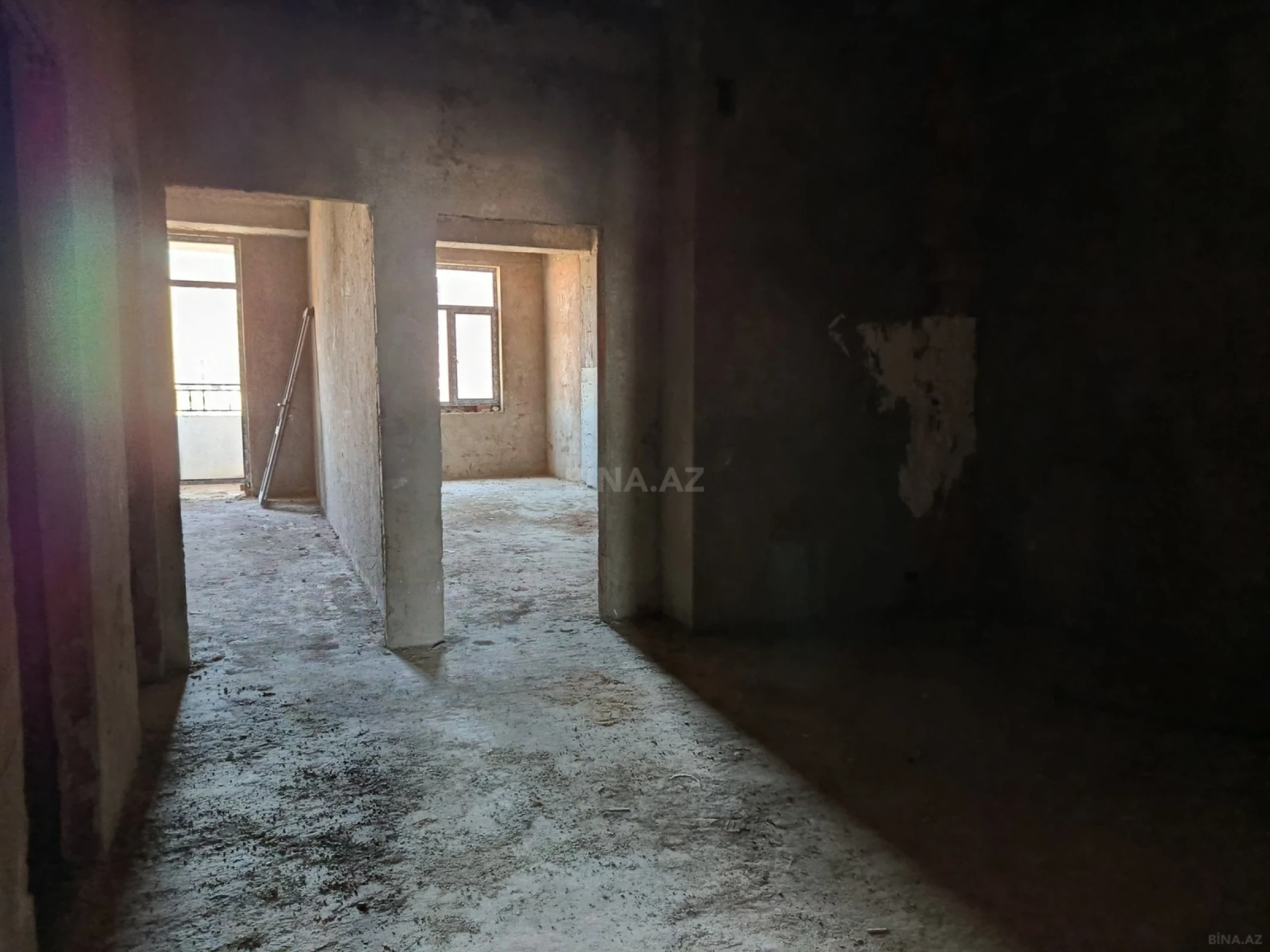 Satılır 2 otaqlı mənzil 125 m²