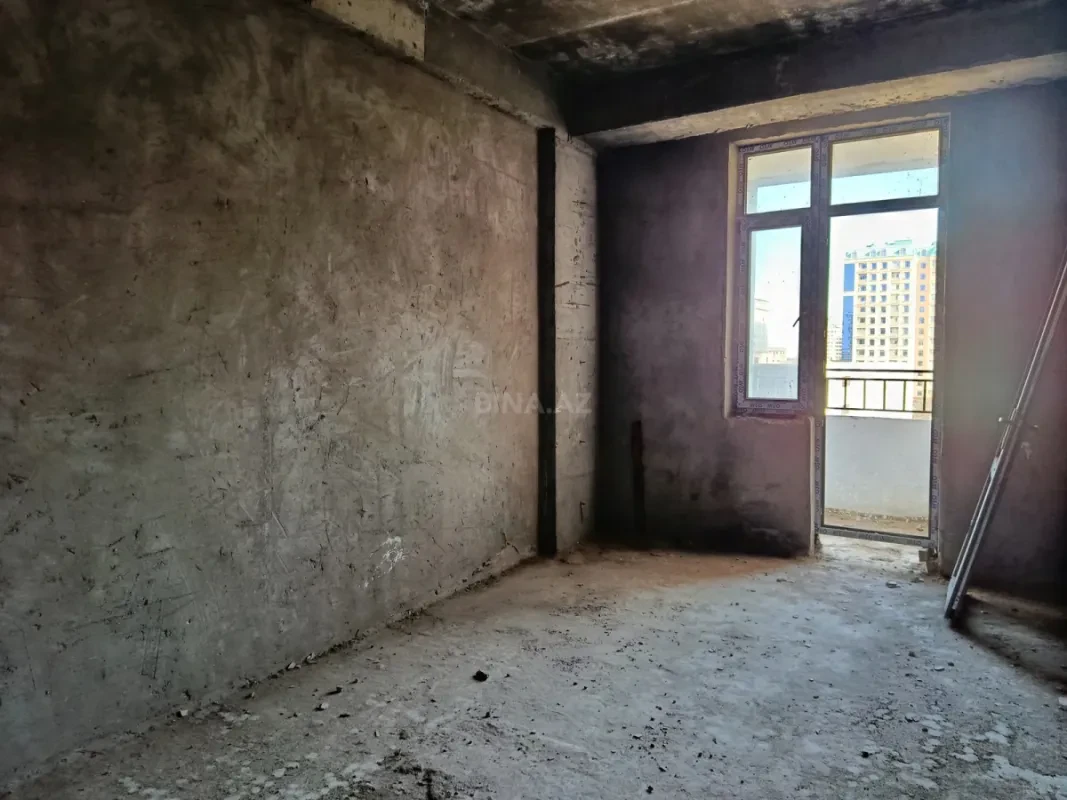 Satılır 2 otaqlı mənzil 125 m²