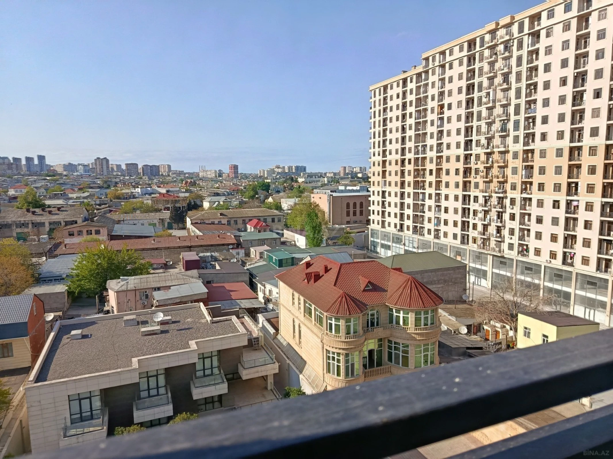 Satılır 2 otaqlı mənzil 125 m²