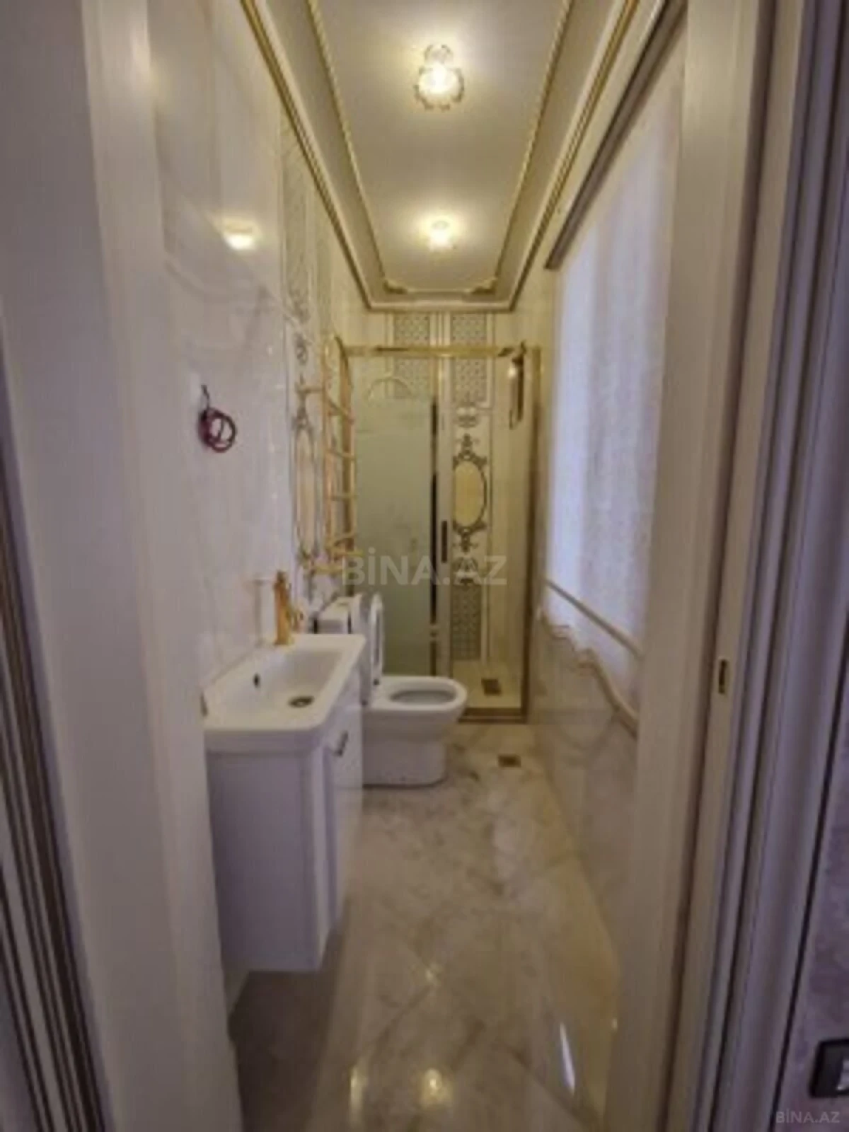 Satılır 5 otaqlı mənzil 220 m²