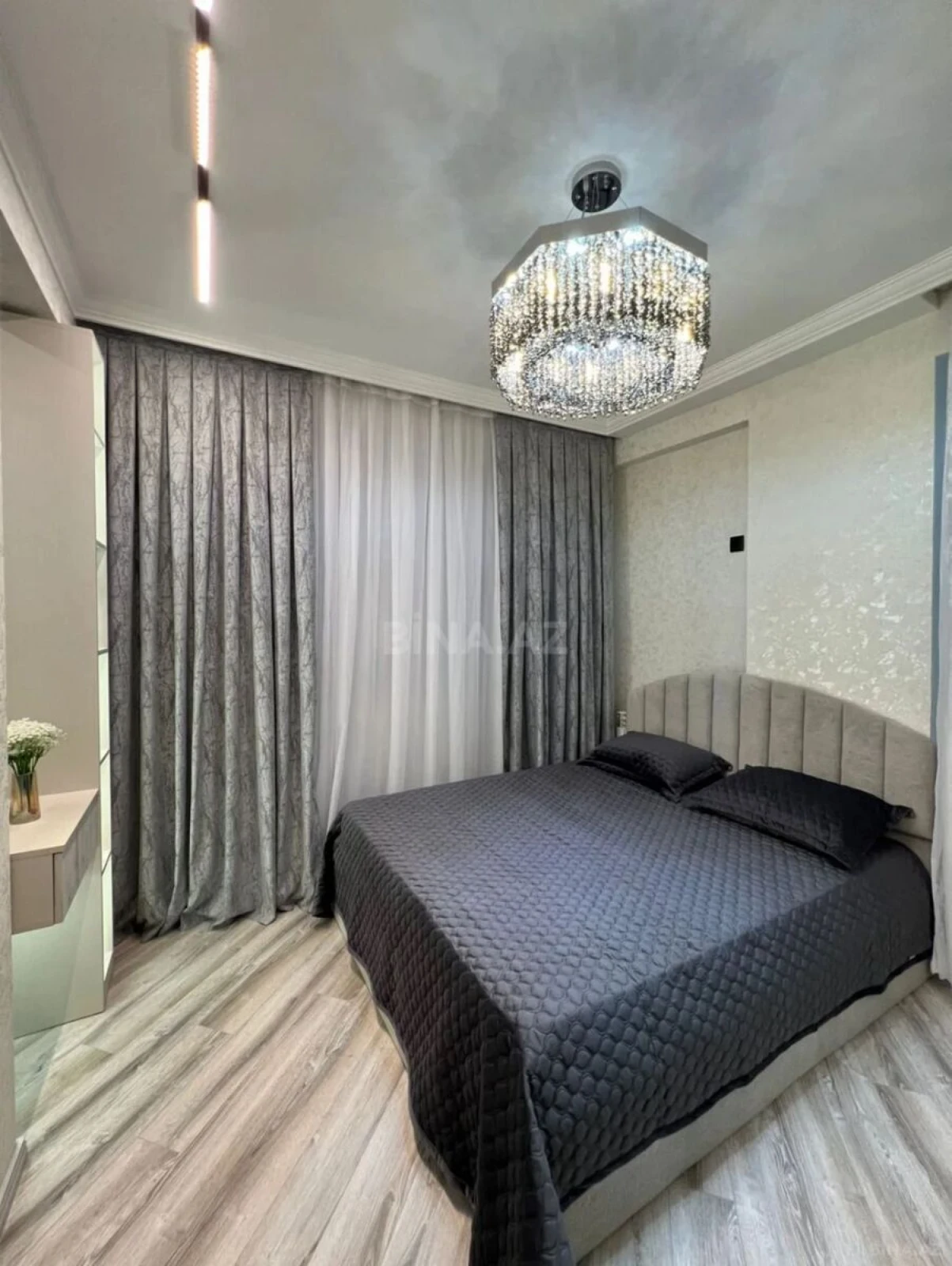 Satılır 2 otaqlı mənzil 65 m²