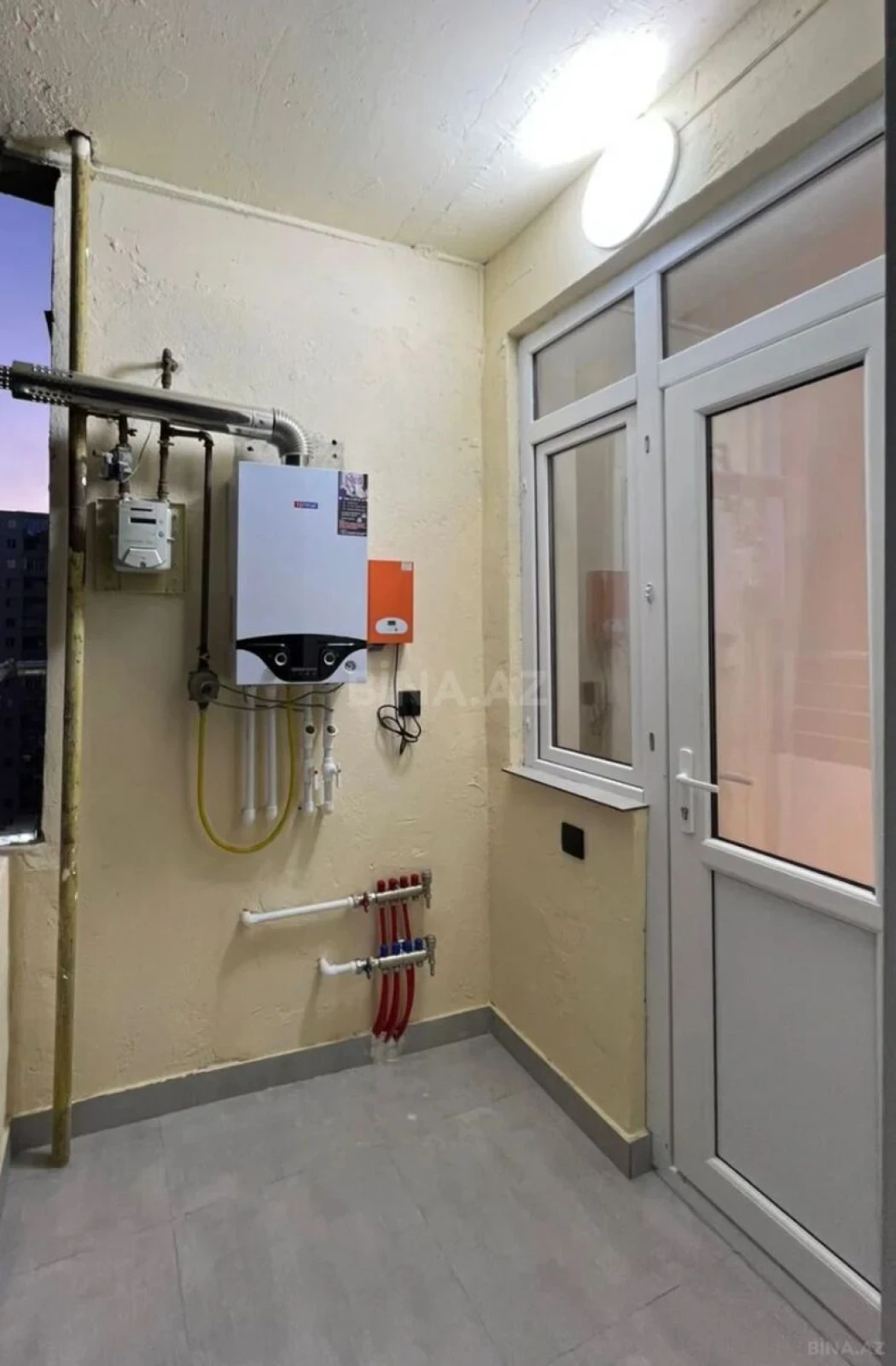 Satılır 2 otaqlı mənzil 65 m²