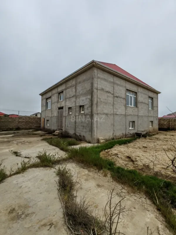 Satılır 4 otaqlı həyət evi 135 m²