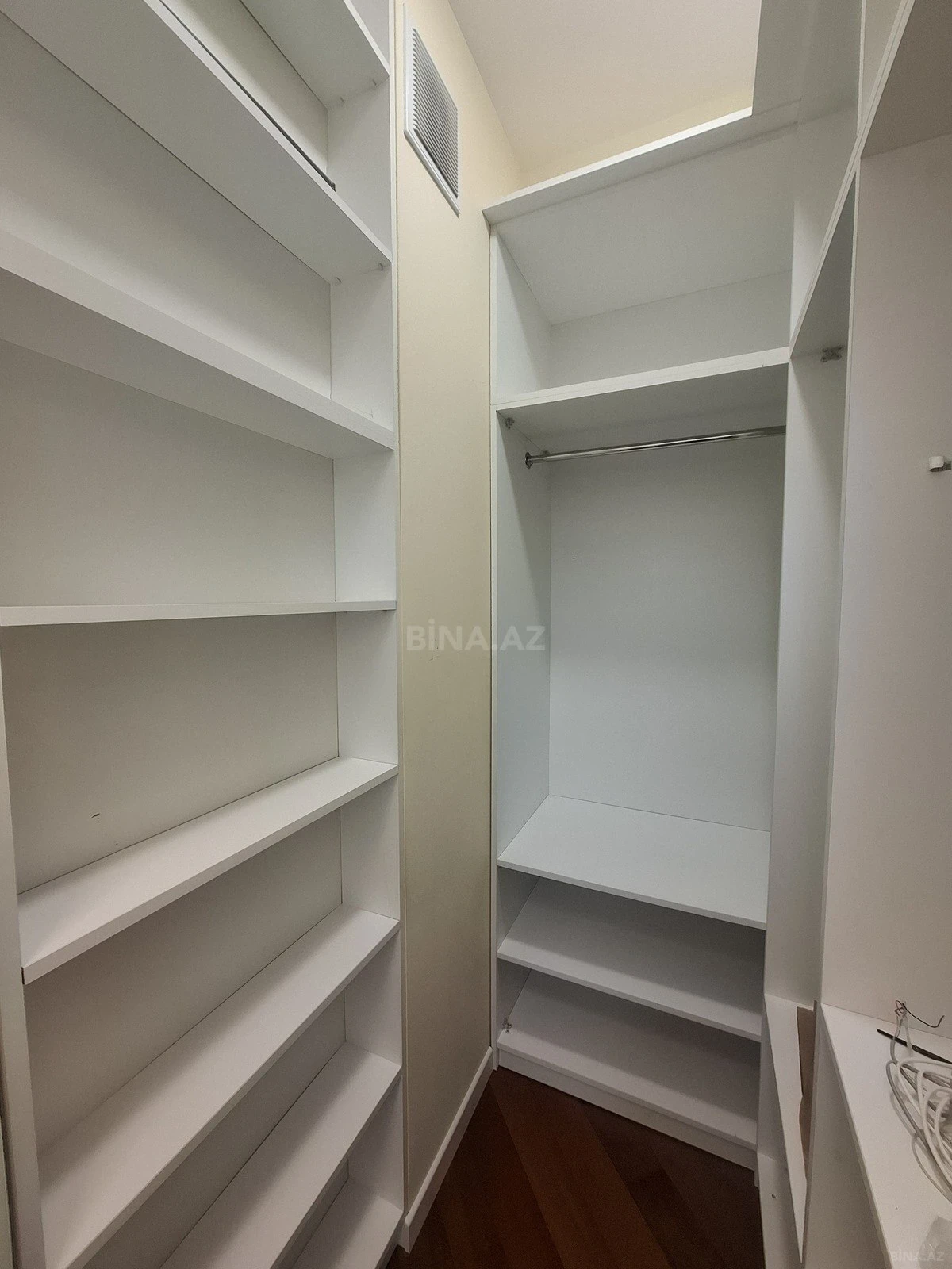 Kirayə verilir 2 otaqlı mənzil 85 m²