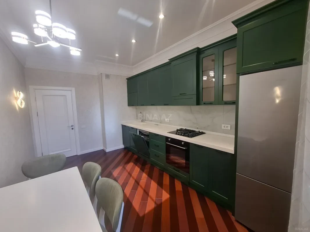 Kirayə verilir 2 otaqlı mənzil 85 m²