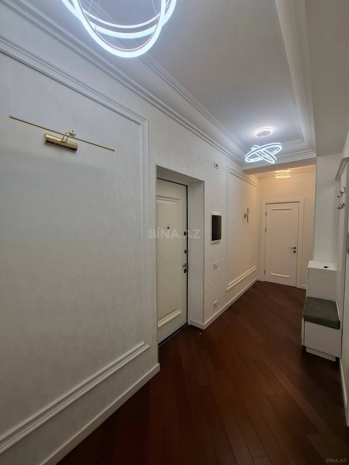 Kirayə verilir 2 otaqlı mənzil 85 m²