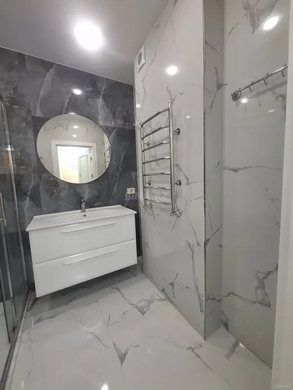 Kirayə verilir 2 otaqlı mənzil 85 m²