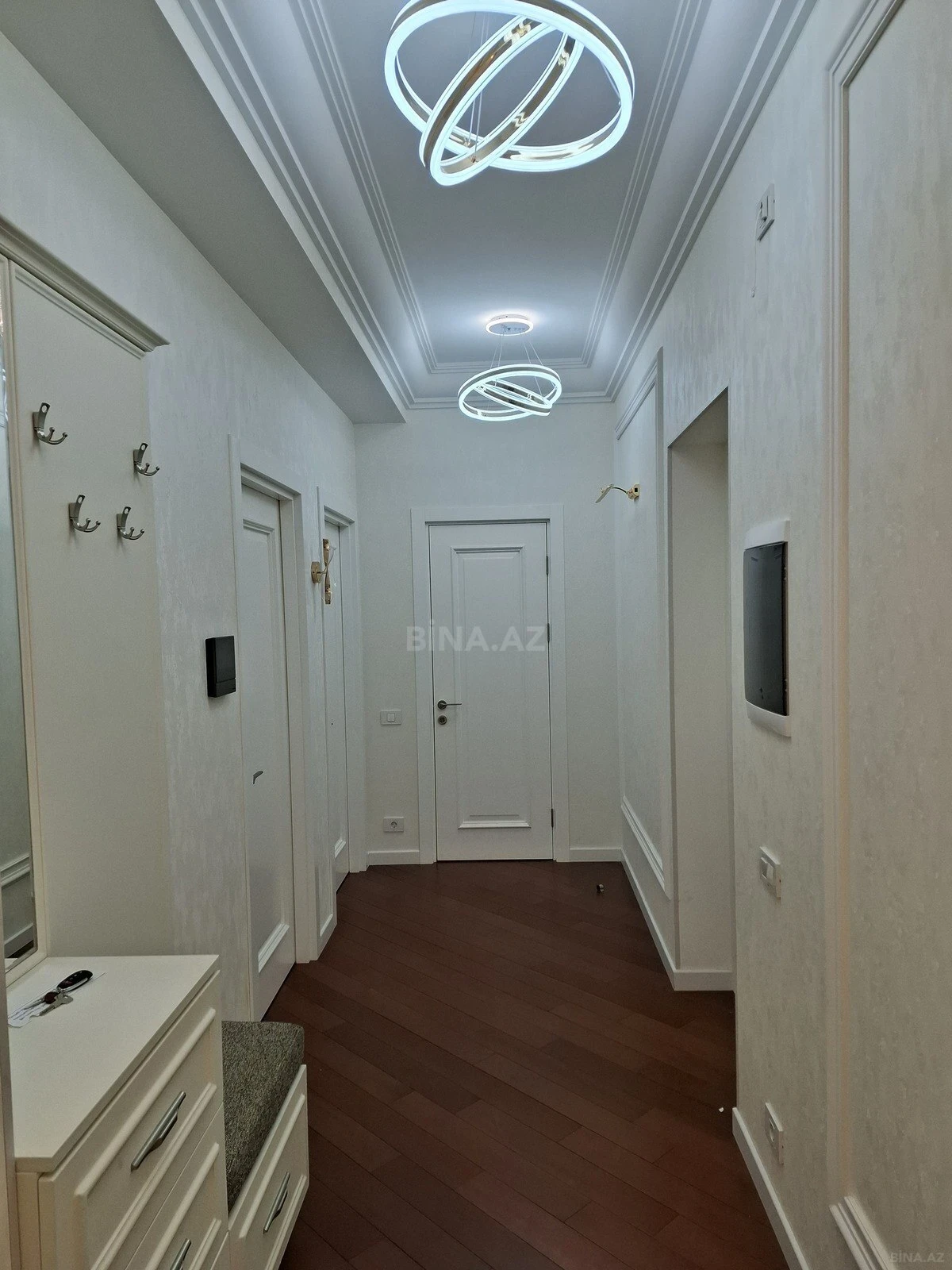 Kirayə verilir 2 otaqlı mənzil 85 m²